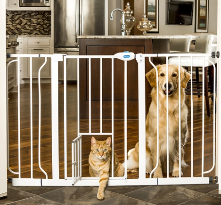 Carlson Pet Products Extra-Wide Expandable Walk-Thru Gate With Small Pet Door, Fits 29-52" Doorways